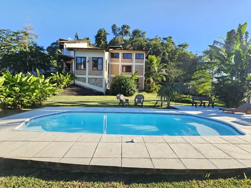 Casa a venda no Parque da Mata em Paraty com grande potencial para uma pequena pousada a 1,5 km apenas do centro de Paraty