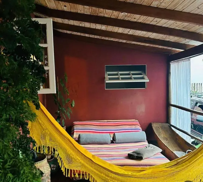 Casa em condomínio no bairro Caborê a venda em Paraty ideal para quem busca conforto e tranquilidade em uma localização privilegiada.
