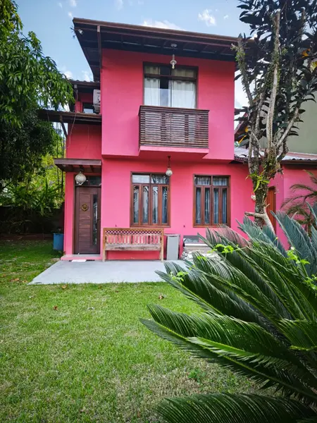 Bela casa a venda Parque da Mata em Paraty na entrada da cidade Bairro residencial, arborizado, tranquilo e com fácil acesso à região central